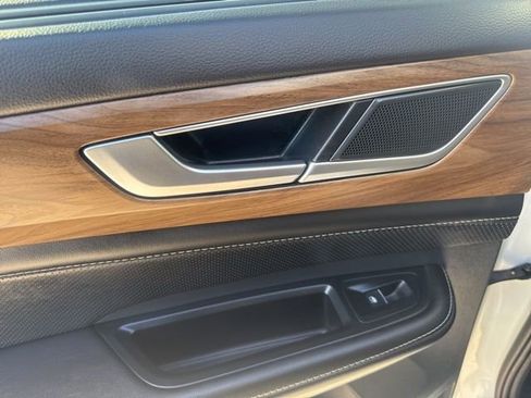 Used 2024 Volkswagen Atlas SE image 26