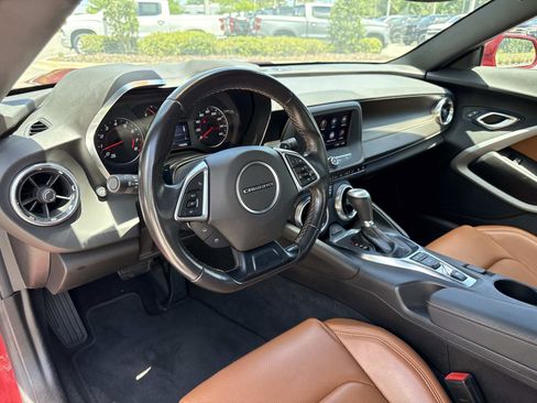 Used 2021 Chevrolet Camaro LT RWD image 18