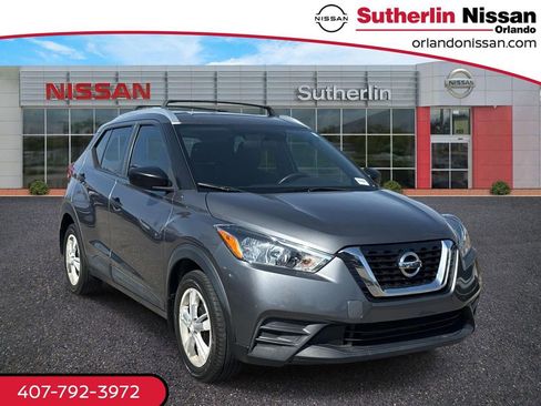Used 2019 Nissan Kicks S w/ Exterior Package image 1