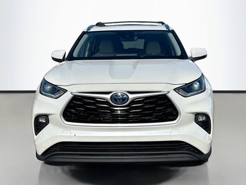Used 2021 Toyota Highlander XLE image 8