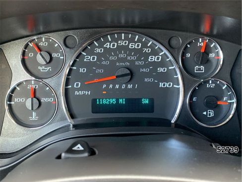 Used 2020 Chevrolet Express 2500 w/ Safety Package RWD image 27