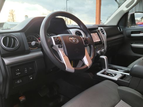 Used 2015 Toyota Tundra SR5 image 9