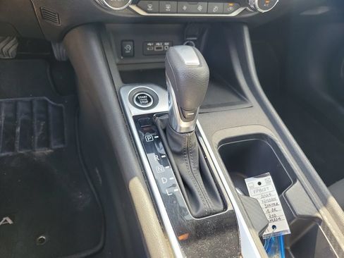 Used 2024 Nissan Sentra SV w/ All-Weather Package FWD image 33