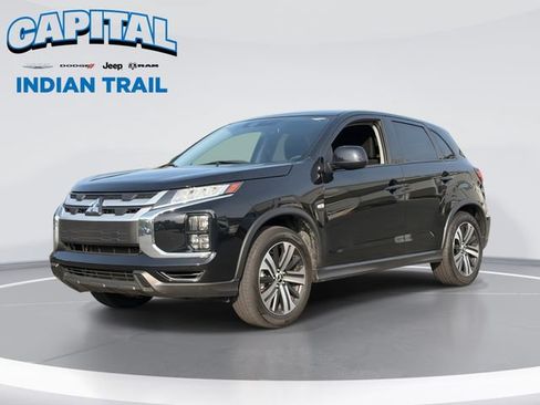 Used 2025 Mitsubishi Outlander Sport ES AWD/4WD image 1