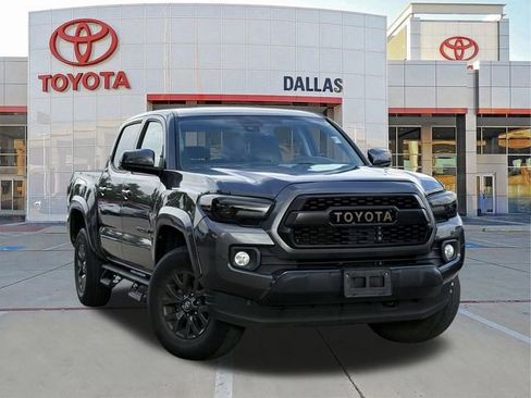 Used 2022 Toyota Tacoma SR5 RWD image 1