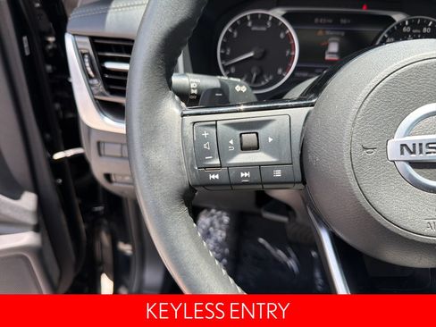 Used 2021 Nissan Rogue SV w/ Premium Package AWD/4WD image 16