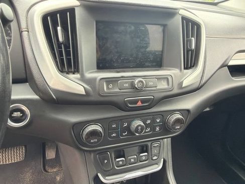 Used 2018 GMC Terrain SLE AWD/4WD image 6
