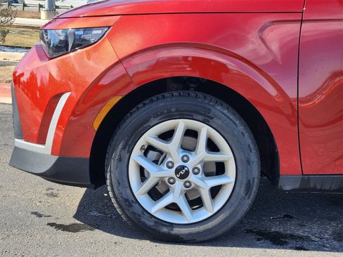 Certified 2024 Kia Soul LX w/ Option Group 015 image 8