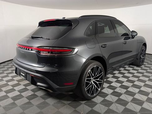 Used 2025 Porsche Macan image 7