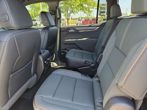 New 2026 GMC Acadia AT4 w/ Luxury Package AWD/4WD image 5