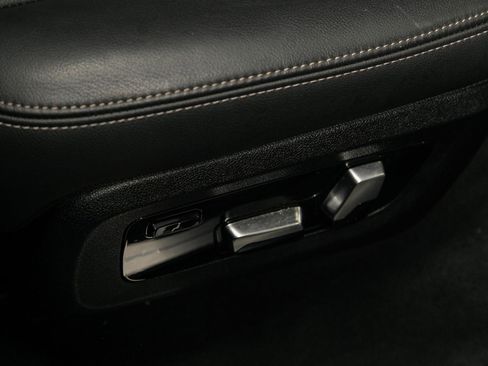 Used 2019 BMW X7 xDrive50i w/ Cold Weather Package image 26