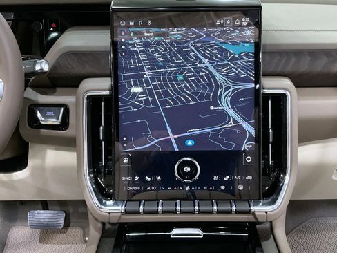 New 2026 GMC Yukon Denali w/ Sun & Power Step Package image 13