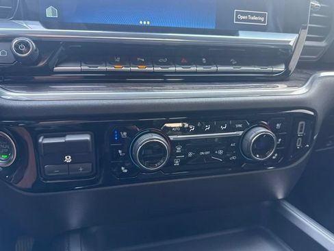 Used 2025 Chevrolet Silverado 2500 LTZ w/ LTZ Plus Package AWD/4WD image 45