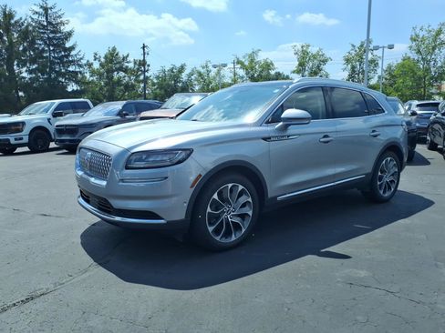 Used 2022 Lincoln Nautilus Reserve w/ Equipment Group 201A AWD/4WD image 3
