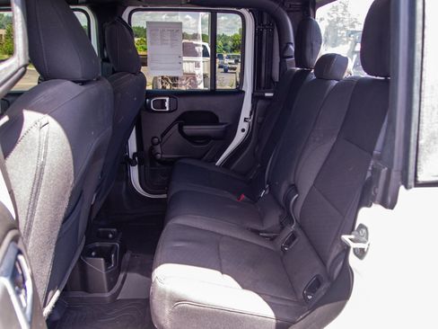 Used 2023 Jeep Gladiator Sport AWD/4WD image 23
