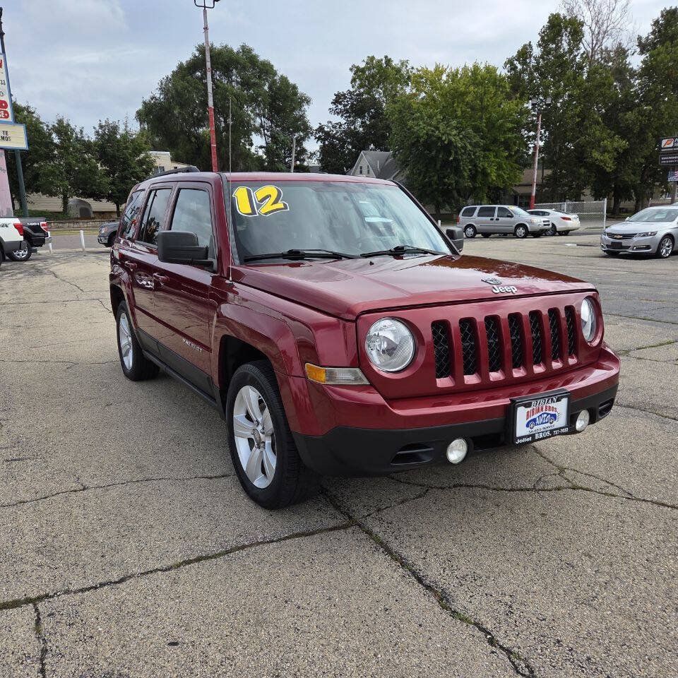 Used 2012 Jeep Patriot Latitude w/ Sun/Sound Group FWD image 3