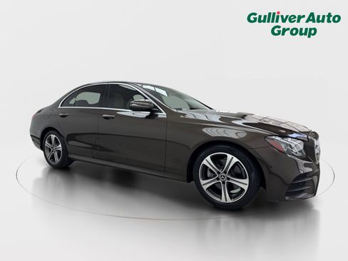 Used 2018 Mercedes-Benz E 300 w/ Premium 1 Package image 12