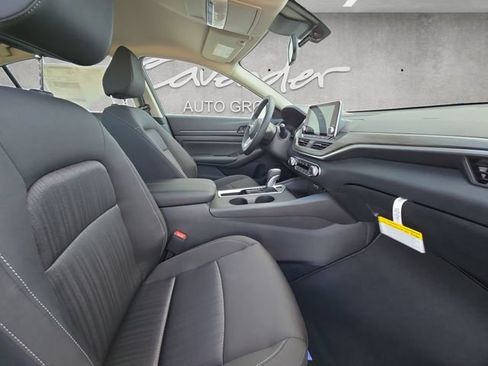 New 2026 Nissan Altima 2.5 SV FWD image 24
