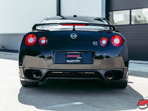 Used 2013 Nissan GT-R Premium AWD/4WD image 13