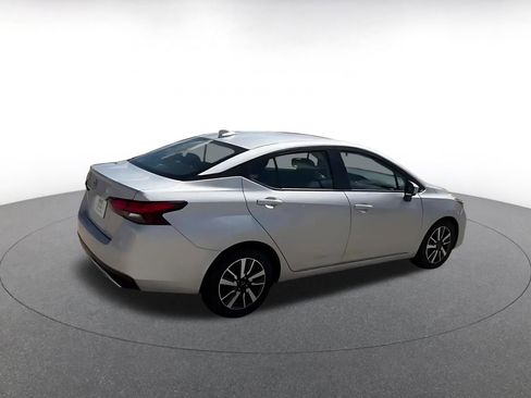 Used 2025 Nissan Versa SV FWD image 15