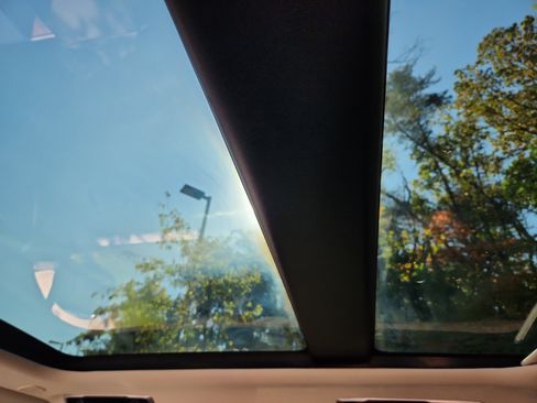 New 2025 Land Rover Range Rover SE image 27