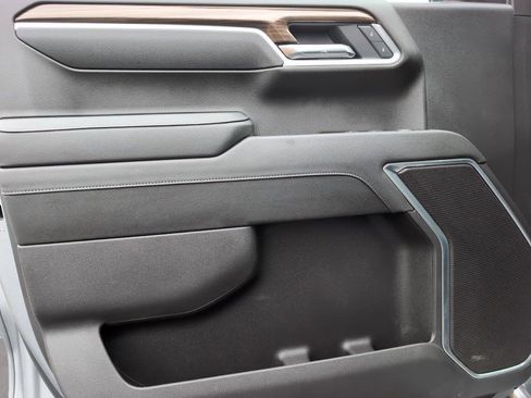 Used 2025 Chevrolet Silverado 1500 LT w/ Z71 Off-Road Package image 18