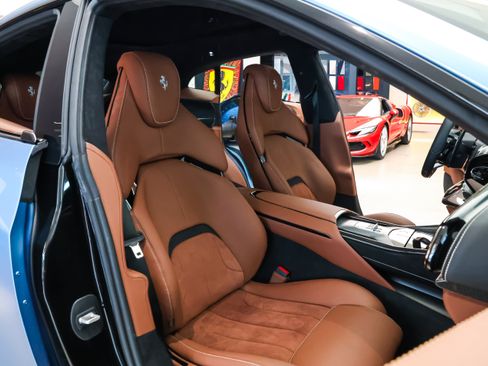 Used 2025 Ferrari Purosangue AWD/4WD image 50