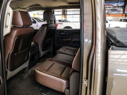 Used 2015 Chevrolet Silverado 2500 High Country w/ Duramax Plus Package image 31
