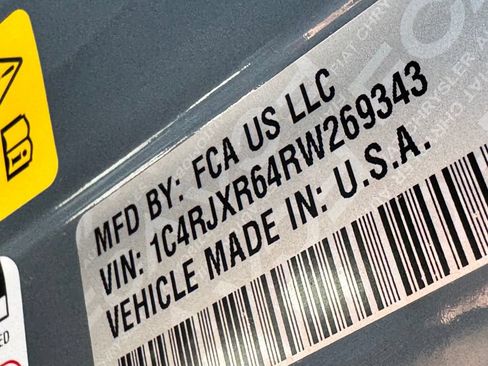 Used 2024 Jeep Wrangler Unlimited Rubicon 4xe AWD/4WD image 33