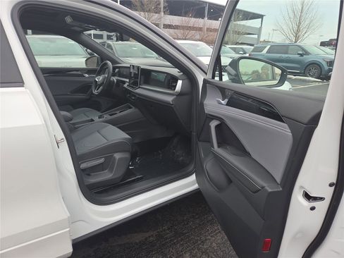 New 2026 Volkswagen Tiguan SE R-Line image 26