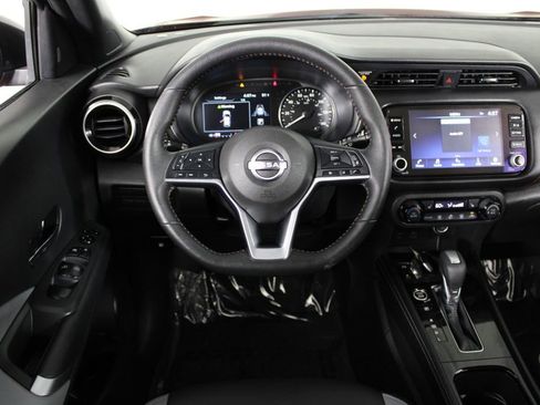 Certified 2023 Nissan Kicks SR w/ SR Premium Package image 7