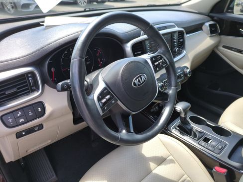 Used 2019 Kia Sorento EX w/ EX Touring Package AWD/4WD image 16