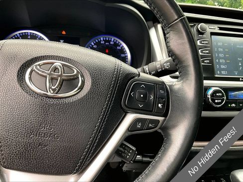 Used 2017 Toyota Highlander XLE w/ Protection Package #3 AWD/4WD image 17