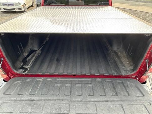 Used 2018 GMC Sierra 1500 SLT w/ SLT Premium Package AWD/4WD image 9
