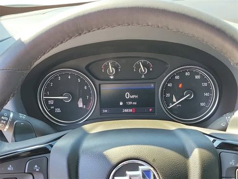 Used 2022 Buick Enclave Essence image 26