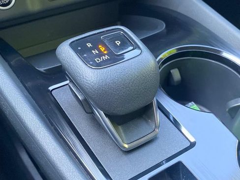 Used 2023 Nissan Rogue S FWD image 27