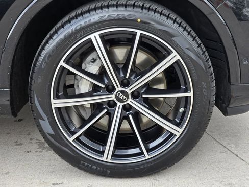 Certified 2024 Audi Q7 3.0T Premium Plus image 16