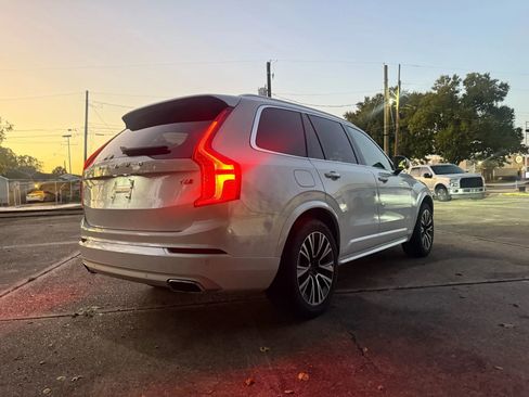 Used 2020 Volvo XC90 T6 Momentum image 5