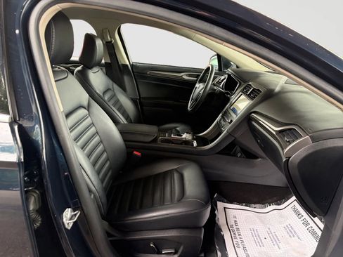 Used 2020 Ford Fusion SEL FWD image 20