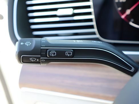 New 2026 Mercedes-Benz GLE 580 4MATIC image 36