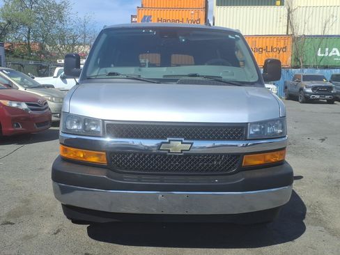 Used 2020 Chevrolet Express 2500 LT w/ LT Preferred Equipment Group image 2