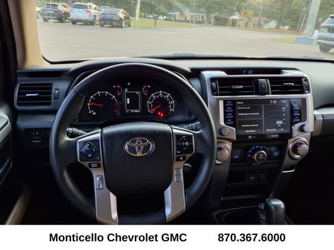 Used 2022 Toyota 4Runner SR5 image 8