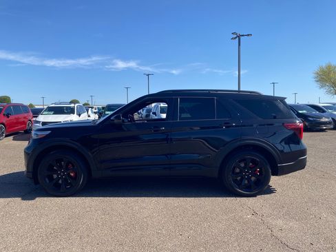 Used 2023 Ford Explorer ST w/ Equipment Group 401A AWD/4WD image 3