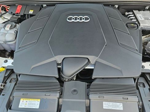 Used 2023 Audi Q7 3.0T Premium Plus w/ Premium Plus Package AWD/4WD image 22