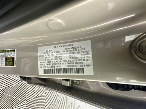 Used 2025 MAZDA CX-90 3.3 Turbo w/ Preferred Package AWD/4WD image 12