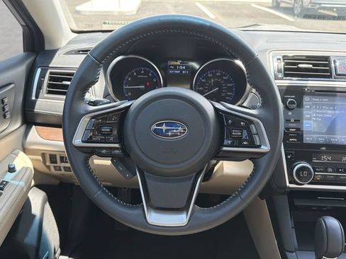 Used 2018 Subaru Outback 2.5i Limited AWD/4WD image 17