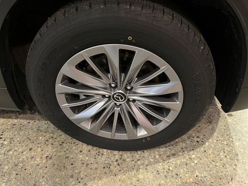 Used 2025 MAZDA CX-90 3.3 Turbo w/ Preferred Package image 31