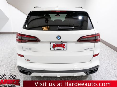 Used 2022 BMW X5 xDrive40i w/ M Sport Package image 4