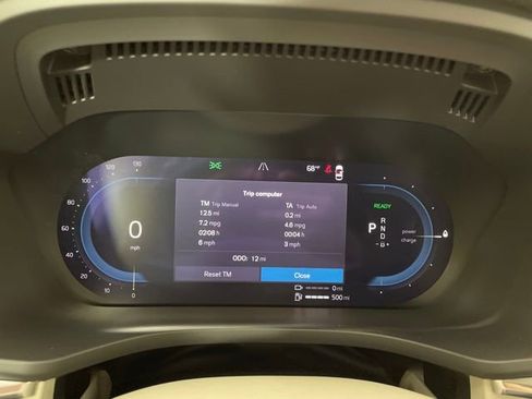 Certified 2024 Volvo XC60 T8 Plus w/ Protection Package Premier image 22