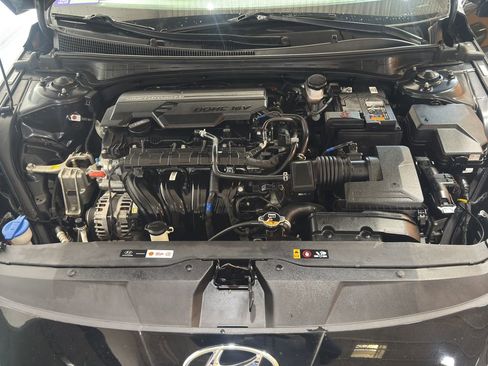 Used 2023 Hyundai Elantra SEL w/ Cargo Package image 31